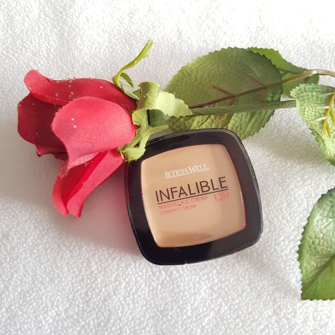 Crème teint compact avec applicateur